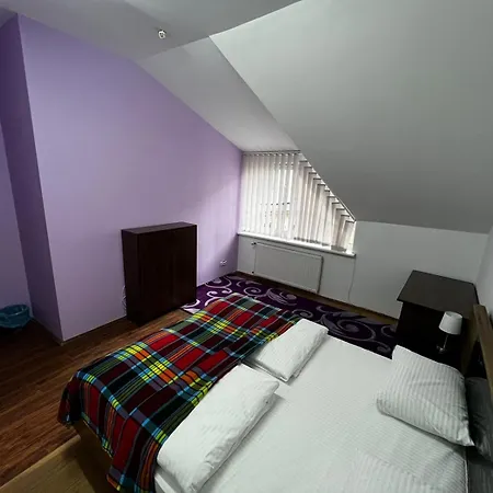 Albergue кімнати 10 хв від жд вокзалу, корпус 3 *