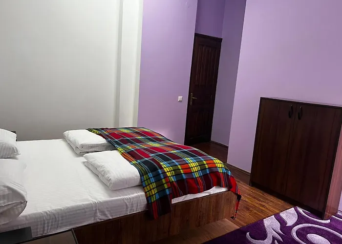 Hostal кімнати 10 хв від жд вокзалу, корпус 3 *